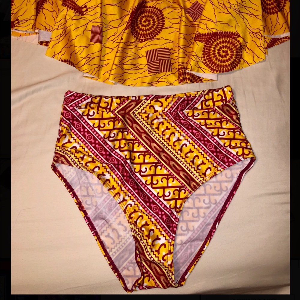 Bikini set - Picture 2 of 2